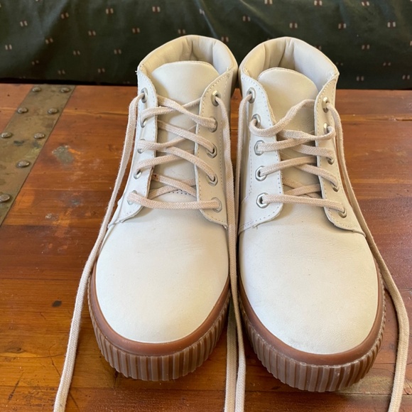 TIMBERLAND  Skyla Bay Chukka Sneakers White Women's Size 8.5 - Picture 2 of 11